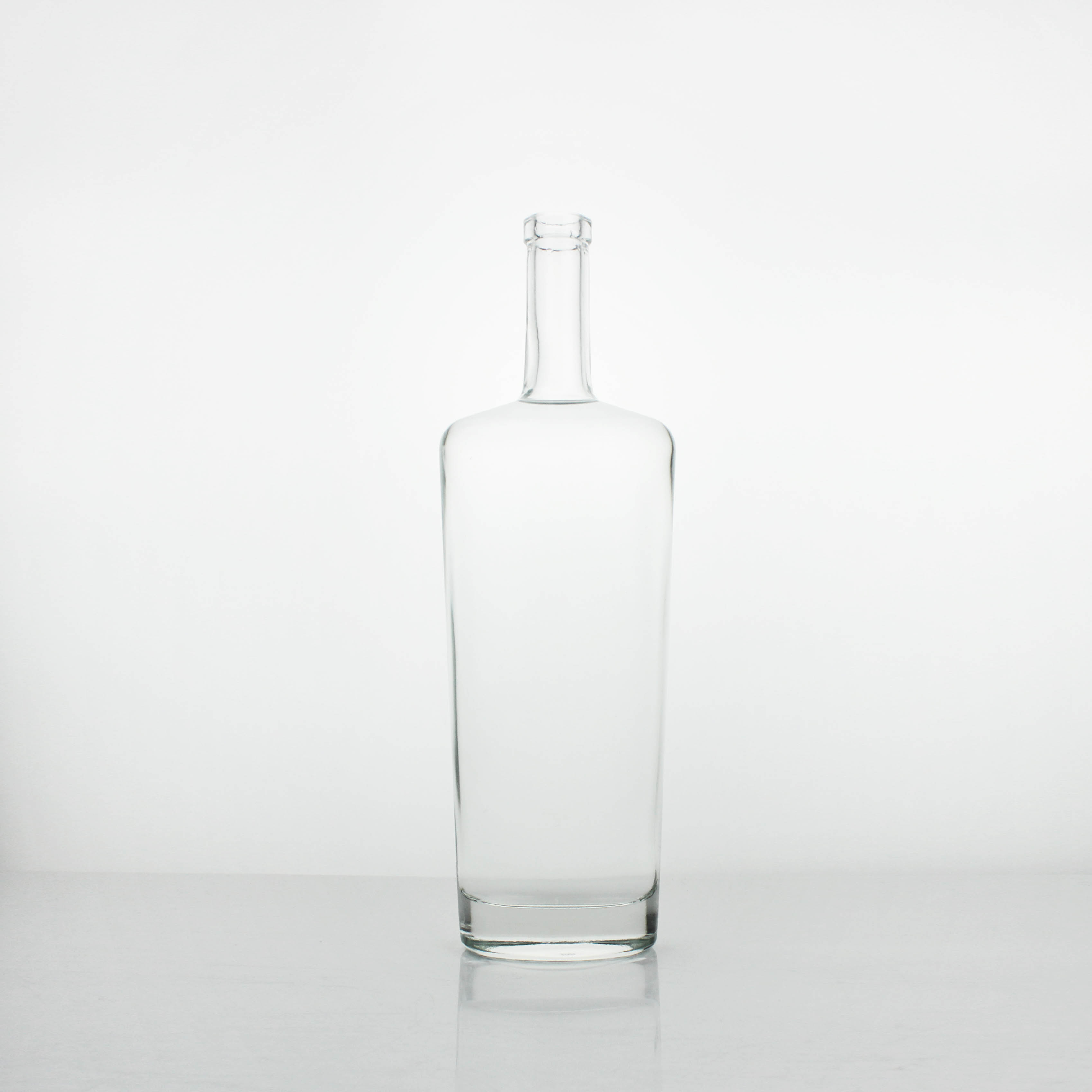 750ml Crystal Glass Bottle Embossed Custom Glass Bottle